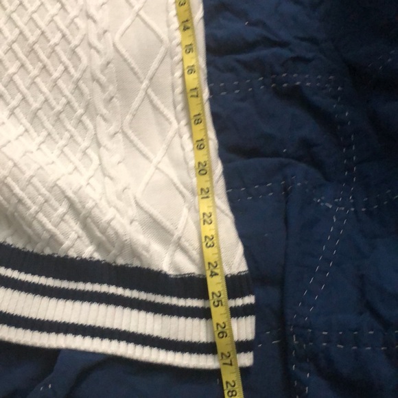 Free assembly sweater - Picture 10 of 13